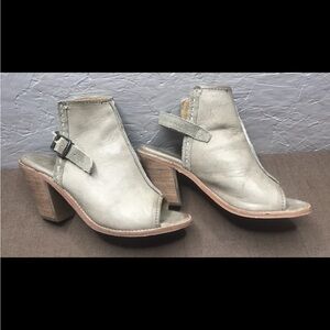 Frye Izzy Artisan Slingback Women's Block Heels Peep Toe Bone Leather Size 7.5B